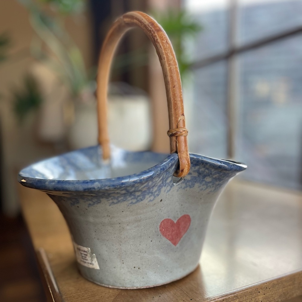 Jepson Studio Hand Crafted Blue and Gray Pottery Basket with Heart & Handle - Picture 2 of 13